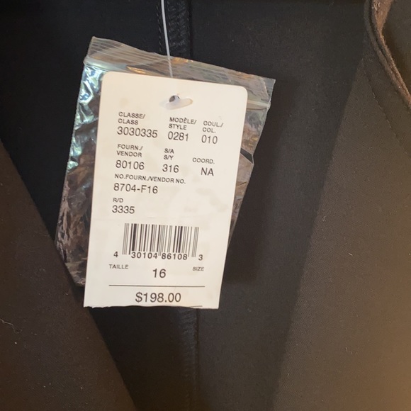 NWT LADIES COAT with double pockets - Picture 2 of 5